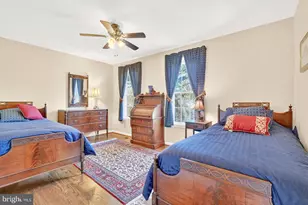 2825 Berryland Dr, Oakton, VA 22124 - Photo 41