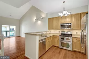 12001 Market St, Reston, VA 20190 - Photo 19