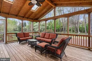 6474 Gristmill Square Ln, Centreville, VA 20120 - Photo 9