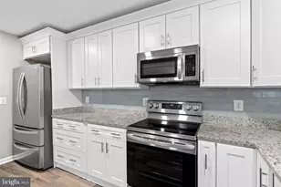 4727 Exeter St, Annandale, VA 22003 - Photo 9