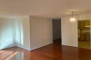 8370 Greensboro Dr, McLean, VA 22102 - Photo 13