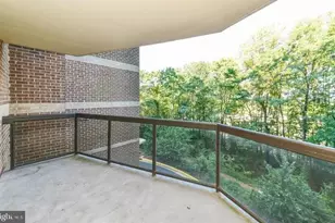 8370 Greensboro Dr, McLean, VA 22102 - Photo 13