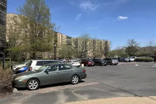 8370 Greensboro Dr, McLean, VA 22102 - Photo 37