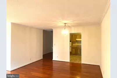 8370 Greensboro Drive #216, McLean, VA 22102 - Photo 5