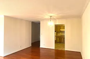 8370 Greensboro Dr, McLean, VA 22102 - Photo 5