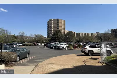 8370 Greensboro Drive #216, McLean, VA 22102 - Photo 21
