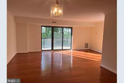 8370 Greensboro Drive #216, McLean, VA 22102 - Photo 3