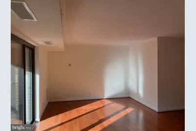 8370 Greensboro Drive #216, McLean, VA 22102 - Photo 7