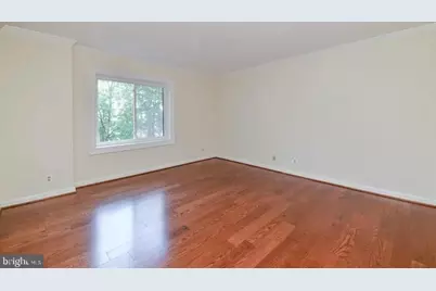 8370 Greensboro Drive #216, McLean, VA 22102 - Photo 7