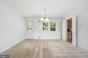12106 Ruffin Dr, Fairfax, VA 22030 - Photo 9
