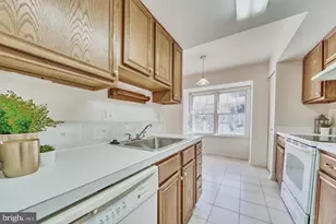 4936 McFarland Dr, Fairfax, VA 22032 - Photo 5