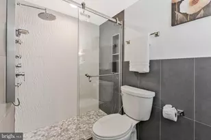 1800 Old Meadow Rd, McLean, VA 22102 - Photo 21