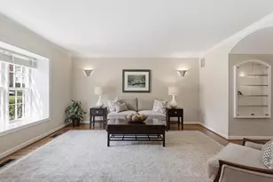 9251 Bailey Ln, Fairfax, VA 22031 - Photo 3