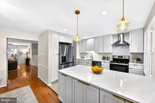 1968 Hopewood Dr, Falls Church, VA 22043 - Photo 9