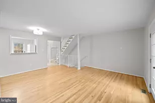 8640 Dellway Ln, Vienna, VA 22180 - Photo 7