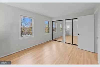 8640 Dellway Lane, Vienna, VA 22180 - Photo 15