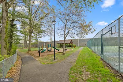 8640 Dellway Lane, Vienna, VA 22180 - Photo 37