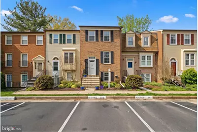 8640 Dellway Lane, Vienna, VA 22180 - Photo 33