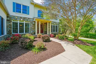 8220 Roseland Dr, Fairfax Station, VA 22039 - Photo 7