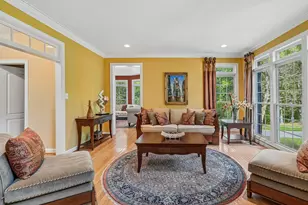 8220 Roseland Dr, Fairfax Station, VA 22039 - Photo 11