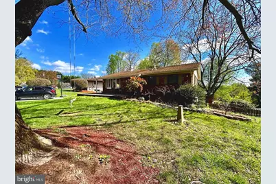 3715 Moss Drive, Annandale, VA 22003 - Photo 3
