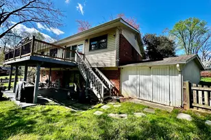 3715 Moss Dr, Annandale, VA 22003 - Photo 9