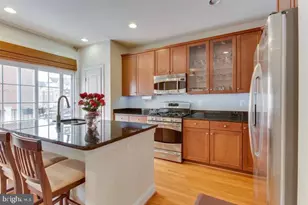 2149 Red Vine Dr, Vienna, VA 22182 - Photo 13