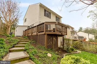 9146 Silchester Ct, Burke, VA 22015 - Photo 25