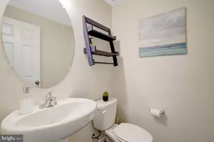 8374 Sallyport St, Lorton, VA 22079 - Photo 5