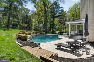 11715 Lariat Ln, Oakton, VA 22124 - Photo 19