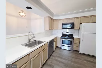 8303 Bluebird Way #M, Lorton, VA 22079 - Photo 3