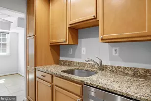 7097 Spring Garden Dr, Springfield, VA 22150 - Photo 7