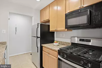 7097 Spring Garden Drive #101, Springfield, VA 22150 - Photo 5