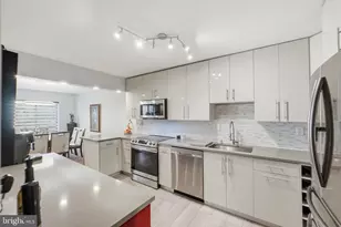 8340 Greensboro Dr, McLean, VA 22102 - Photo 15