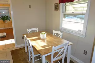 3212 Campbell Dr, Alexandria, VA 22303 - Photo 5