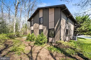 5224 Bradfield Dr, Burke, VA 22015 - Photo 7