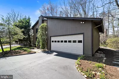 5224 Bradfield Drive, Burke, VA 22015 - Photo 3