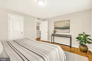 6715 W Wakefield Dr, Alexandria, VA 22307 - Photo 17