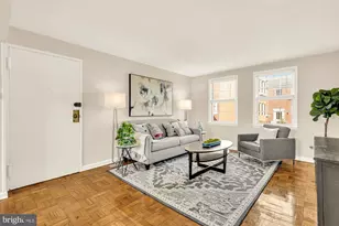 6715 W Wakefield Dr, Alexandria, VA 22307 - Photo 7