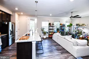 5692 Stephanie Tessa Way, Alexandria, VA 22303 - Photo 9