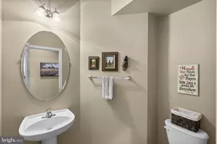 9323 Castle Hill Rd, Springfield, VA 22153 - Photo 31