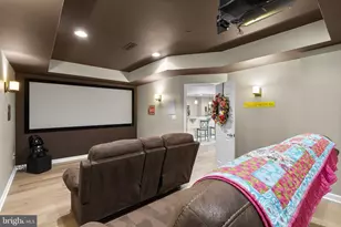 9323 Castle Hill Rd, Springfield, VA 22153 - Photo 59