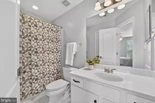 2795 Middleton Farm Ct, Herndon, VA 20171 - Photo 37