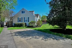 6936 Regent Ln, Falls Church, VA 22042 - Photo 7