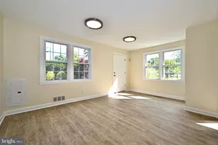 6936 Regent Ln, Falls Church, VA 22042 - Photo 5