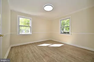 6936 Regent Ln, Falls Church, VA 22042 - Photo 9