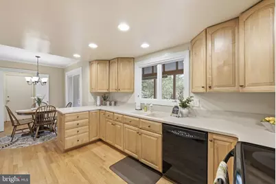 9800 Kohoutek Court, Vienna, VA 22182 - Photo 9