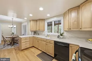 9800 Kohoutek Ct, Vienna, VA 22182 - Photo 9