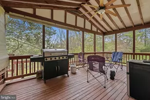 9800 Kohoutek Ct, Vienna, VA 22182 - Photo 33