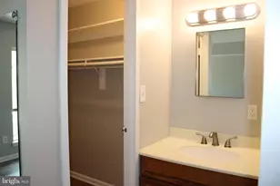 2319 Freetown Ct, Reston, VA 20191 - Photo 7